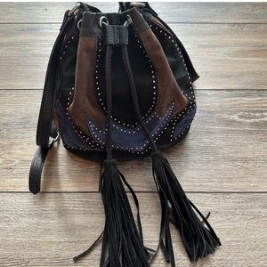IM❤️ stylish drawstrings
bucket bag Fringe Bucket Bag